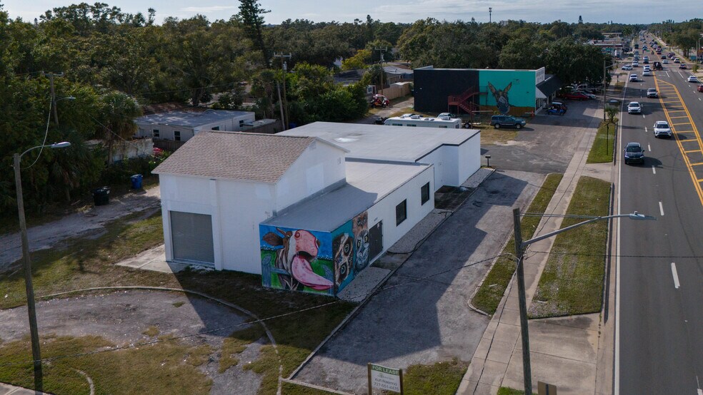 More Photos Of 4700 22nd Ave S, Saint Petersburg General Retail For Lease
