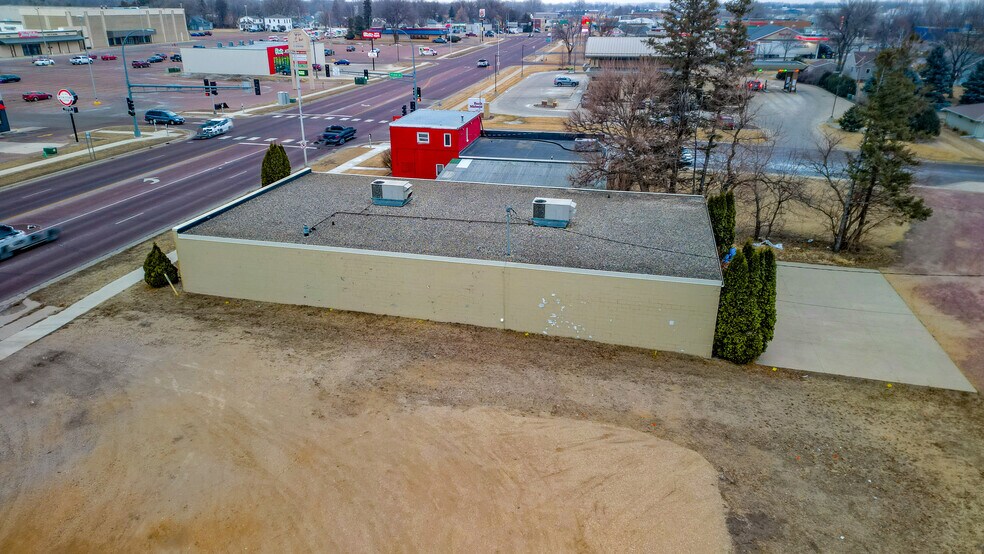 More Photos Of 411 S State St, Fairmont Light Distribution For Sale