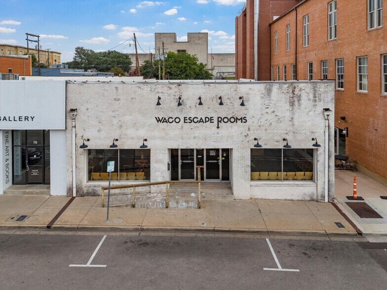 Primary Photo Of 711-723 Washington Ave, Waco Storefront For Sale