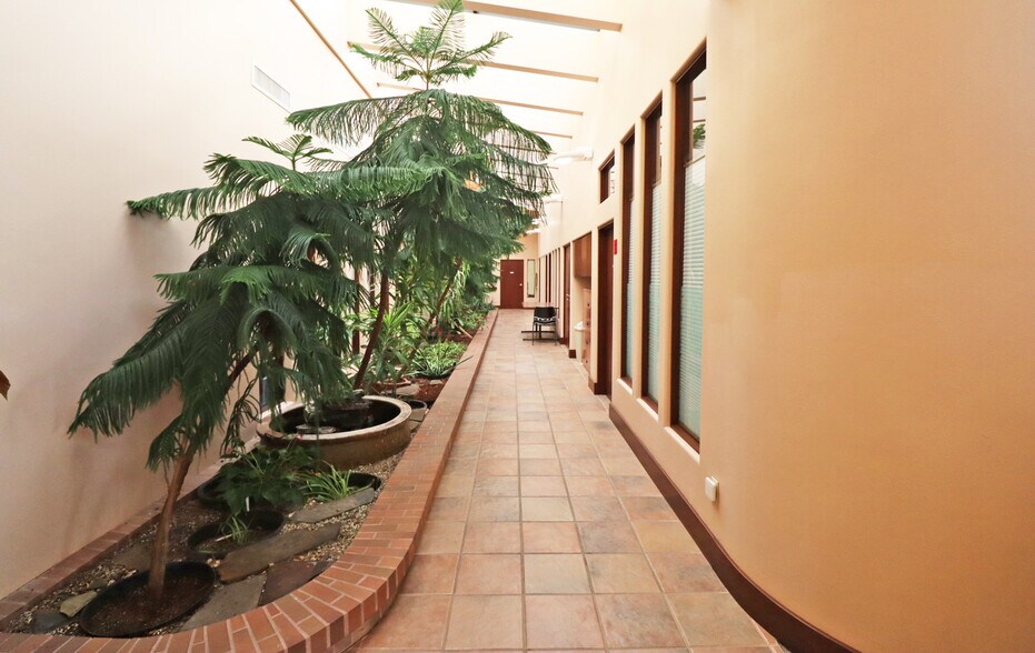 More Photos Of 4211 W 11th Ave, Eugene Freestanding For Lease