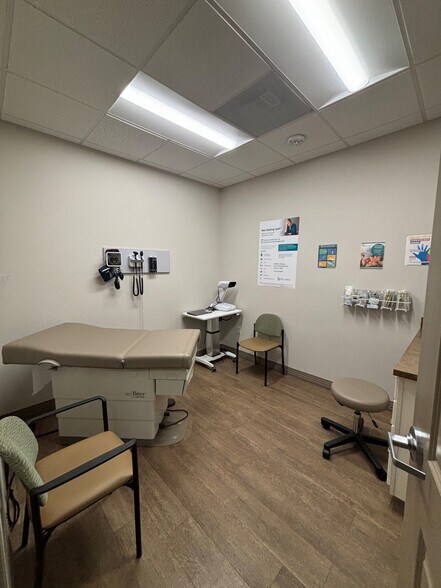 More Photos Of 2701 W St Isabel St, Tampa Medical For Sale