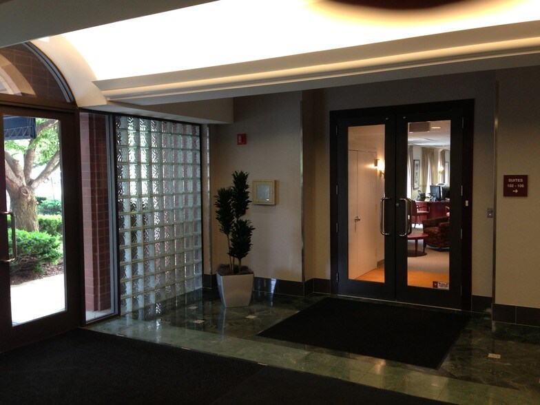 More Photos Of 8221 Old Courthouse Rd, Vienna Office For Lease