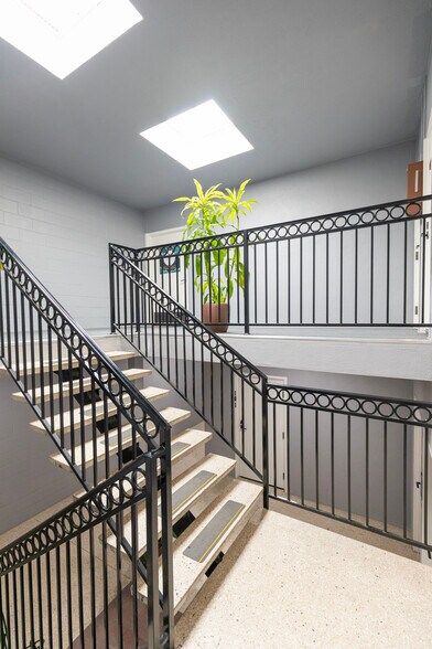 More Photos Of 2523 J St, Sacramento Loft Creative Space For Sale