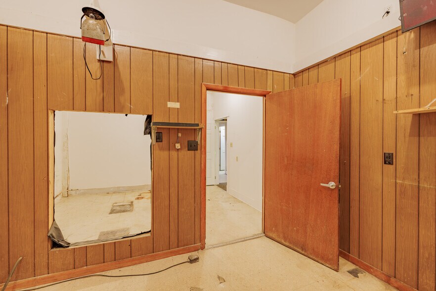 More Photos Of 218 Gay St, Erwin Loft Creative Space For Sale