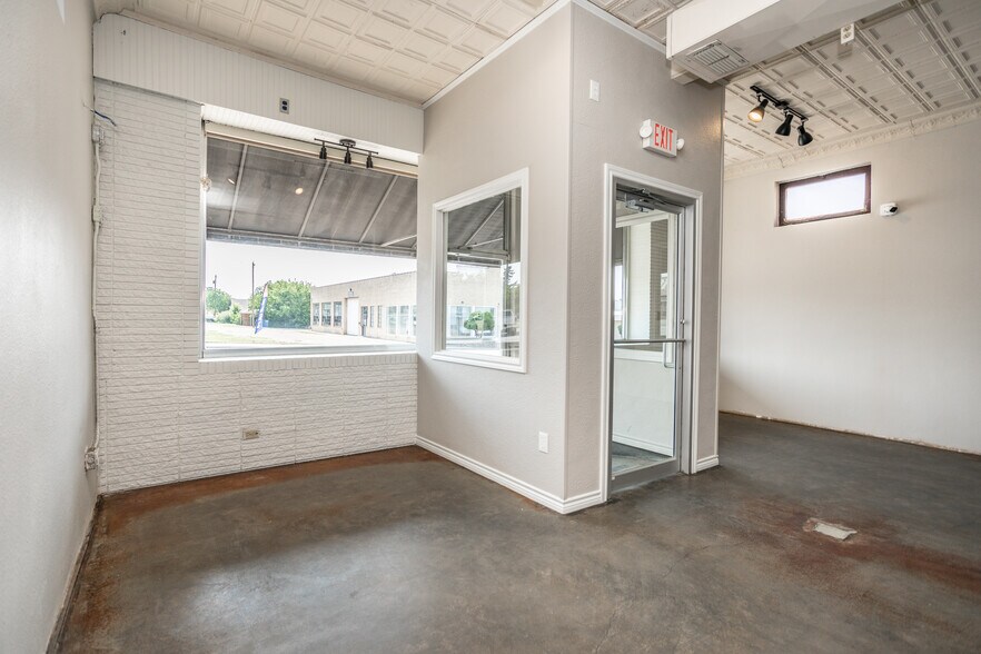 More Photos Of 113 N Main St, Muenster Restaurant For Sale