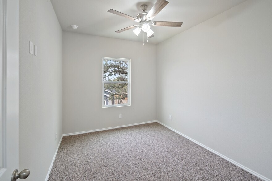 More Photos Of 3501 Renfro St, Burleson Apartments For Sale