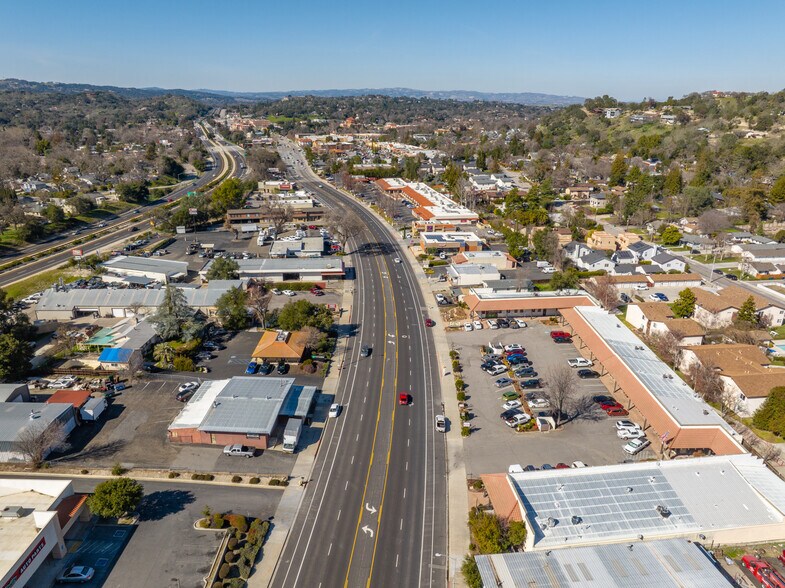 More Photos Of 7425 El Camino Real, Atascadero Storefront Retail Office For Sale