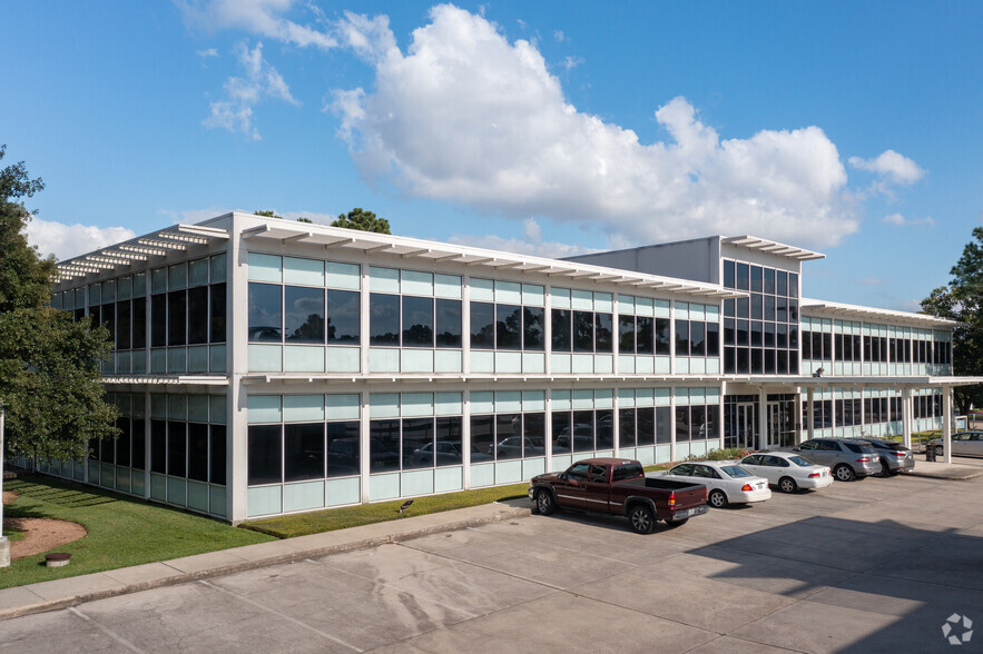 Primary Photo Of 17320 Red Oak Dr, Houston Medical For Lease