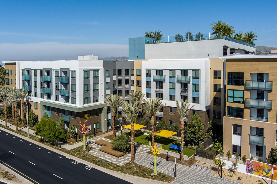 More Photos Of 185 S State College Blvd, Brea Apartments For Lease