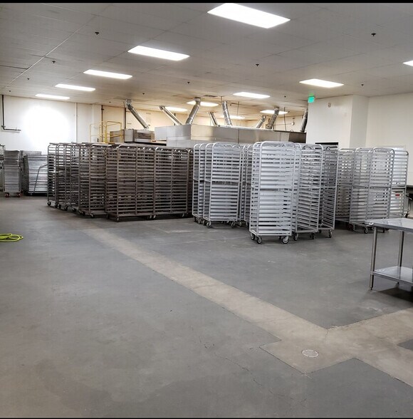 More Photos Of 13294 Ralston Ave, Sylmar Warehouse For Sale