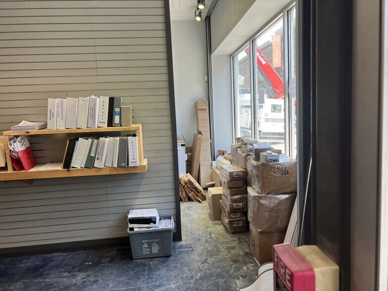 More Photos Of 824 Chapel St, New Haven Storefront For Lease