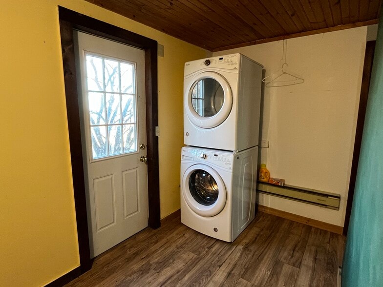 More Photos Of 156 Mount Zion Rd, Marlboro Flex For Sale