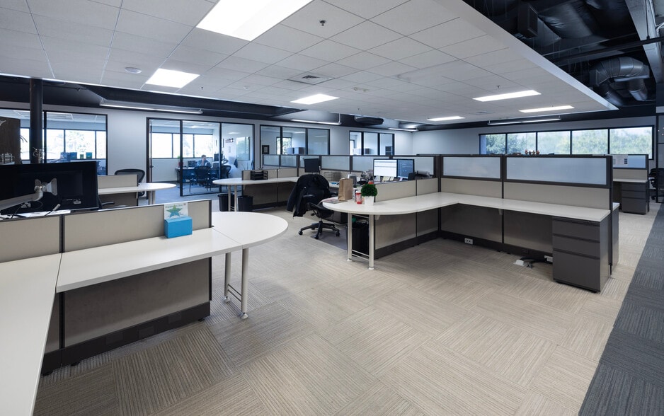 More Photos Of 6144 Calle Real, Goleta Office For Lease