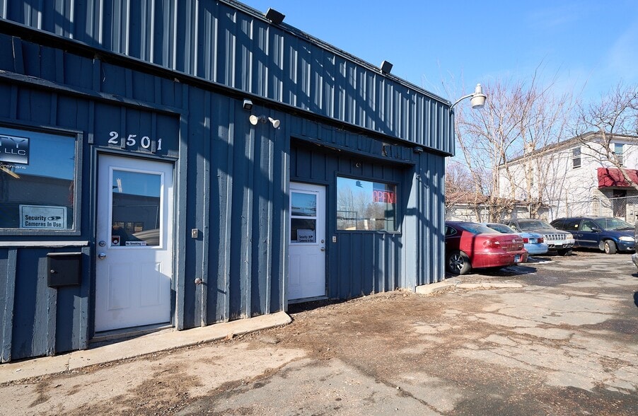 More Photos Of 2501-2503 W Broadway Ave, Minneapolis Auto Dealership For Sale