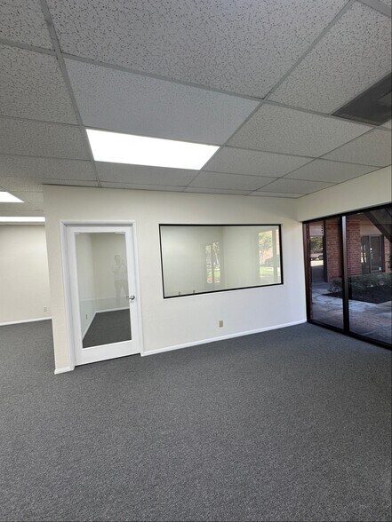 More Photos Of 2370-2420 W Carson St, Torrance Unknown For Lease