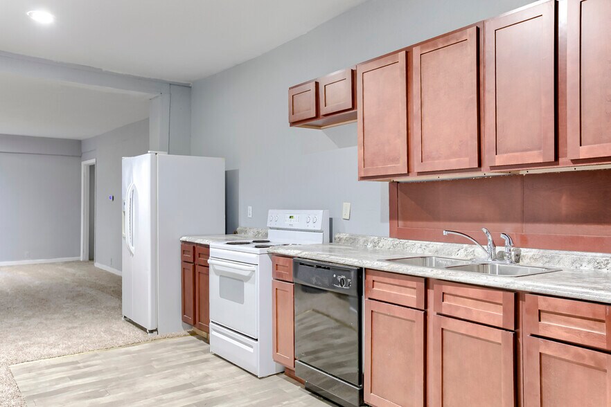 More Photos Of 1127 Merriam Ln, Kansas City Apartments For Sale