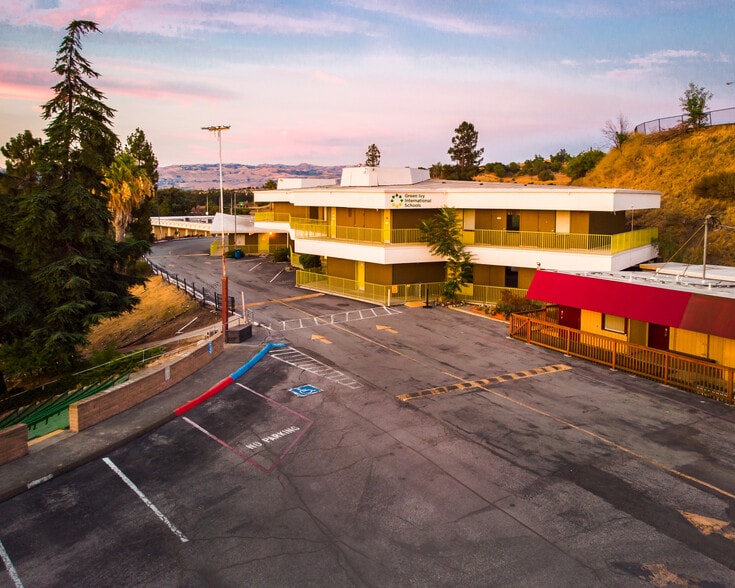 More Photos Of 520-540 Sands Dr, San Jose Religious Facility For Sale