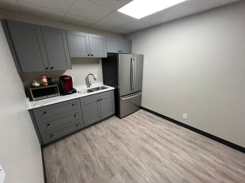 More Photos Of 300 3rd Ave SE, Rochester Medical For Sale