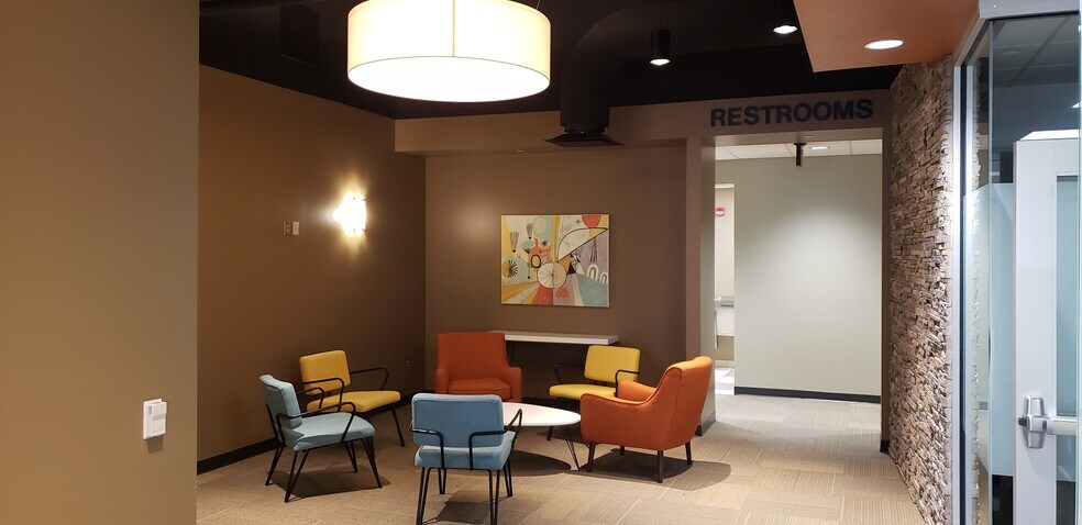 More Photos Of 1025 W Rudisill Blvd, Fort Wayne Office For Lease