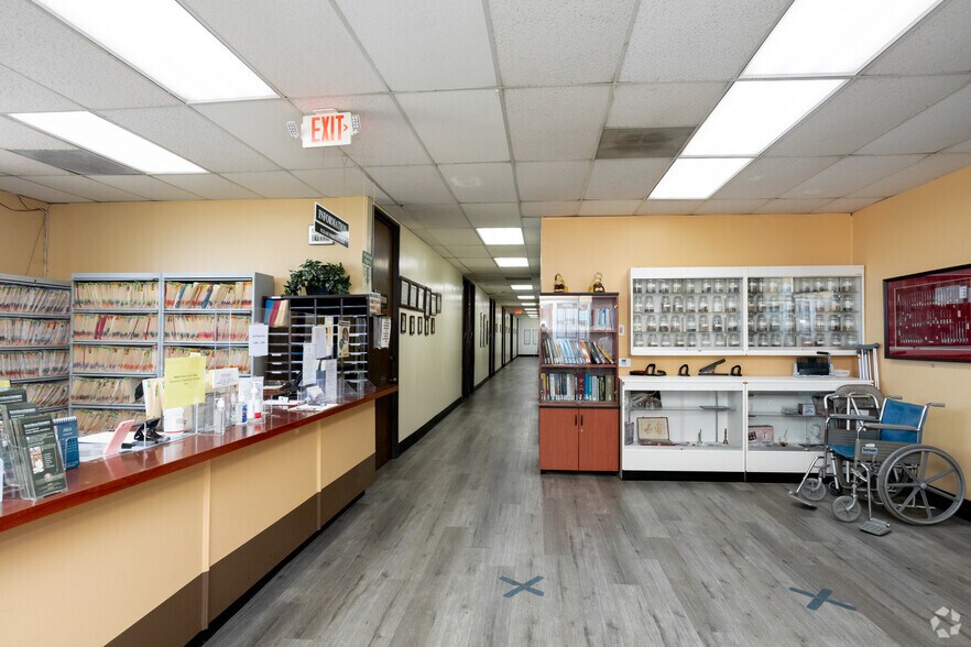More Photos Of 1126 N Brookhurst St, Anaheim Office For Sale