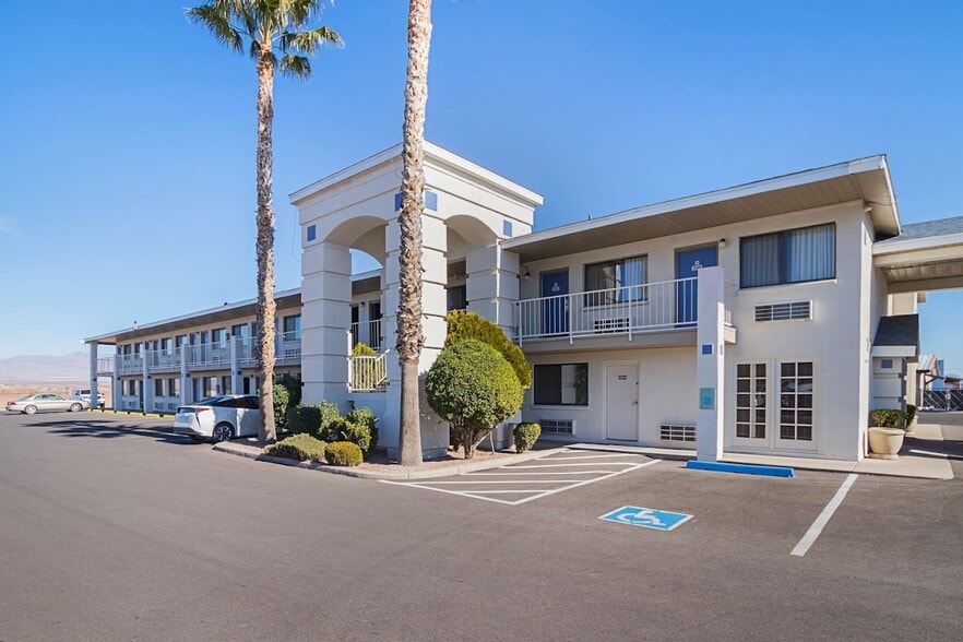 Primary Photo Of 1578 W Thatcher Blvd, Safford Hotel For Sale