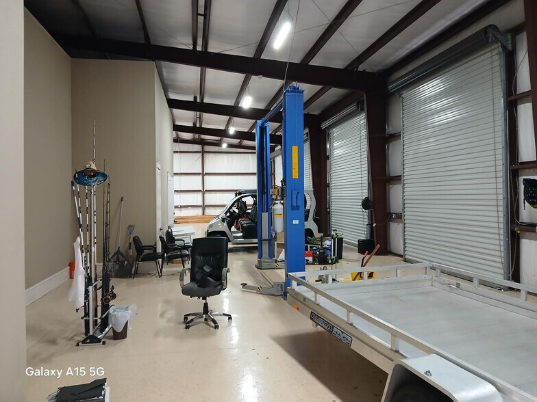 More Photos Of W St, Pensacola Storefront Retail Office For Lease