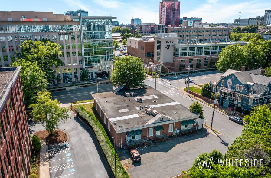 More Photos Of 501 E Morehead St, Charlotte Office For Sale