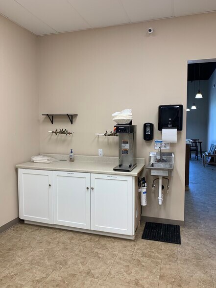 More Photos Of 16051 Dessau Rd, Pflugerville Freestanding For Lease