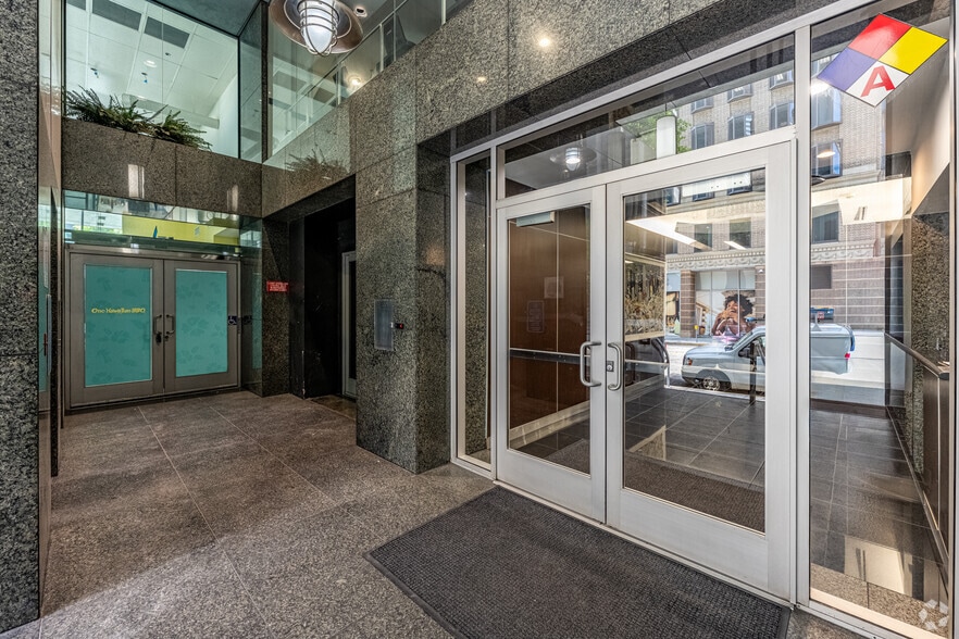 More Photos Of 655 S Hope St, Los Angeles Apartments For Lease