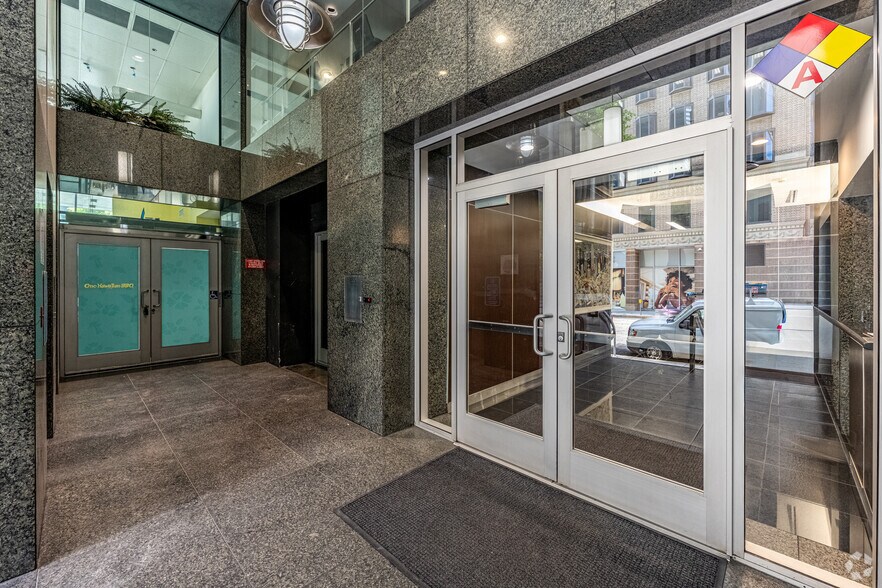 More Photos Of 701 W 7th St, Los Angeles Apartments For Lease