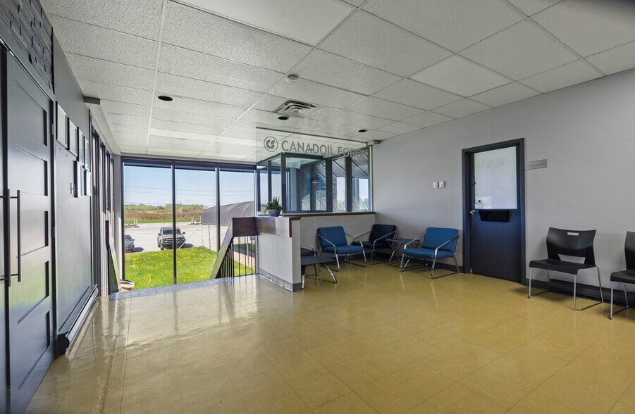 More Photos Of 805 Boul Alphonse-Deshaies, Bécancour Industrial For Sale