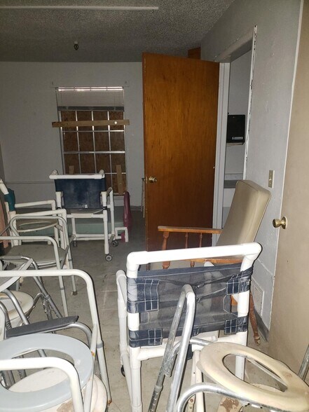 More Photos Of 600 E California Ave, Walters Congregate Senior Housing For Sale