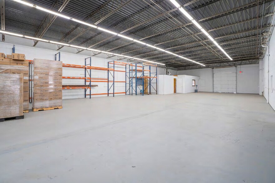 More Photos Of 8 Carver Cir, Canton Distribution For Lease