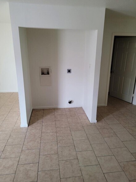 More Photos Of 4505 18th St, Bacliff Apartments For Sale