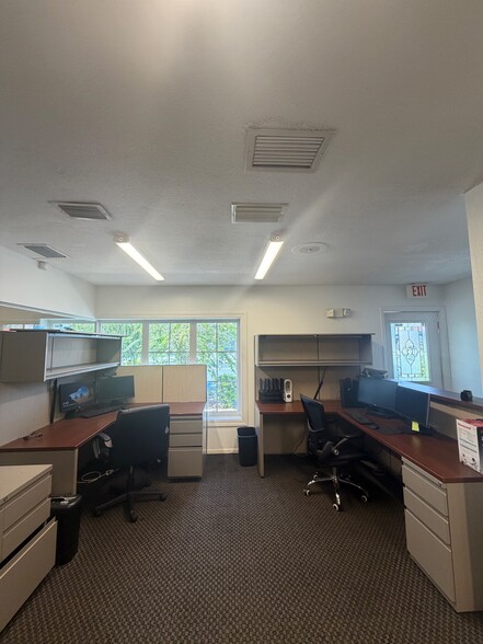 More Photos Of 28960 US Highway 19 N, Clearwater Medical For Sale