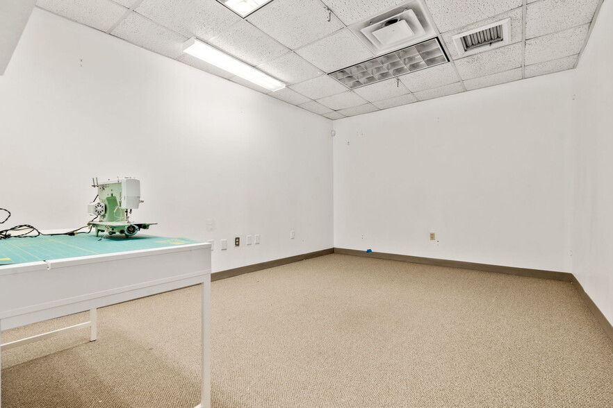 More Photos Of 285-285 Belmont St, Belmont General Retail For Sale