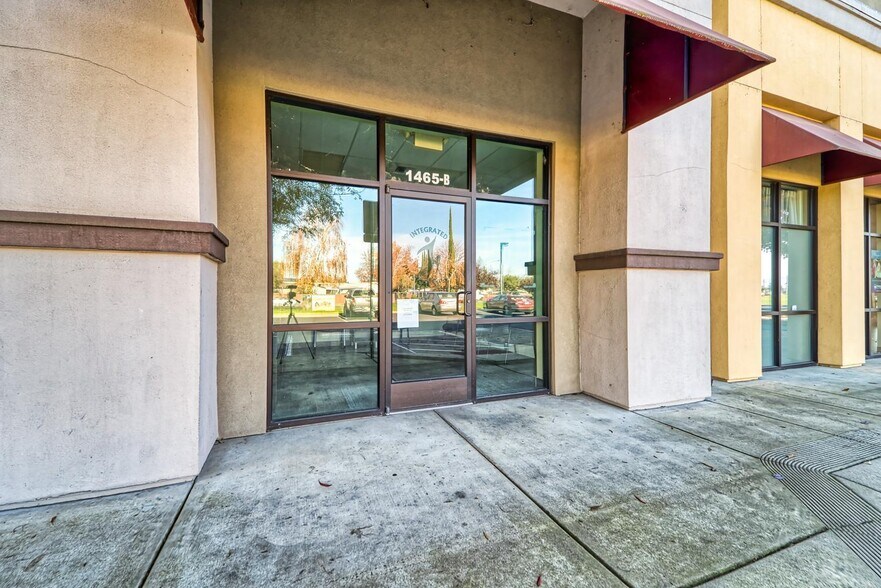 More Photos Of 1465 Tharp Rd, Yuba City General Retail For Lease