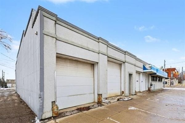 More Photos Of 801 W Main St, Owosso Office For Sale