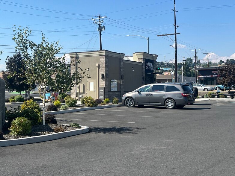 More Photos Of 115 N 56th Ave, Yakima Freestanding For Sale