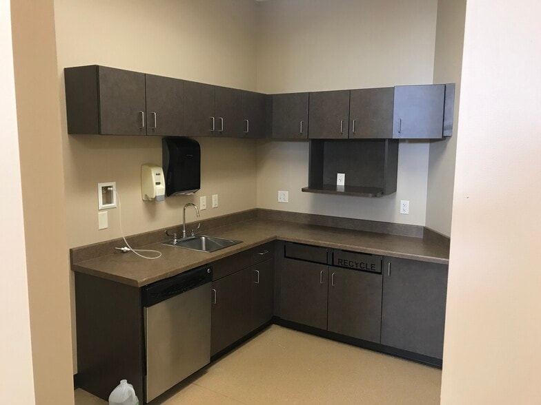 More Photos Of 122 E College Ave, Appleton Office For Sale