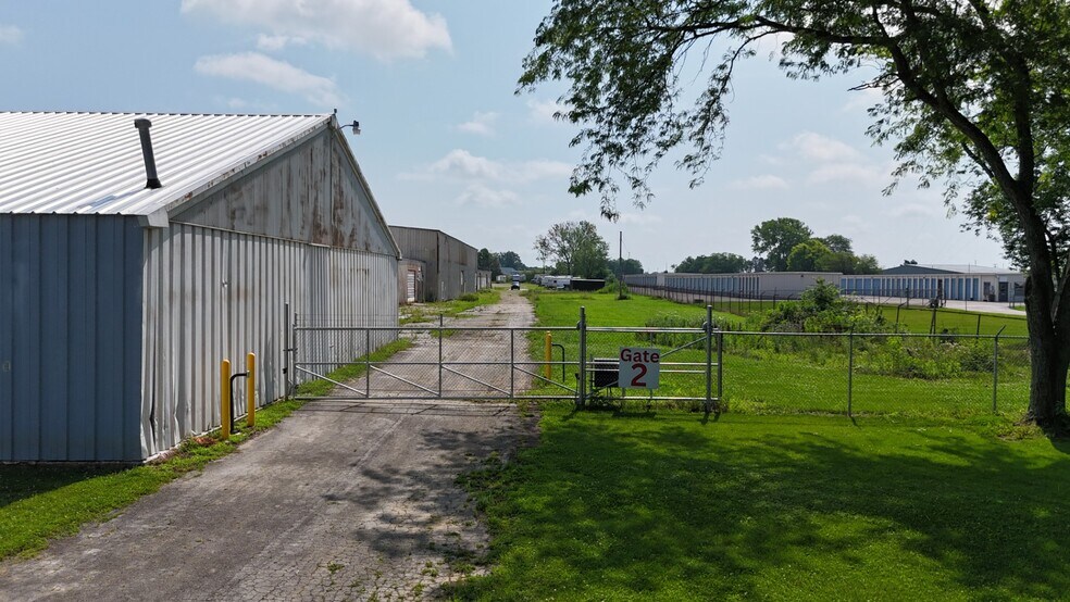 More Photos Of 600 Albert Rd, Brookville Warehouse For Lease