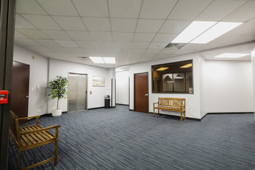 More Photos Of 4000 Garth Rd, Baytown Medical For Sale