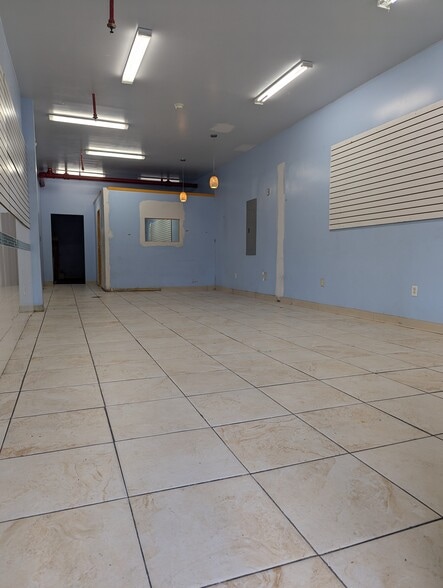 More Photos Of 3421-3439 Boston Rd, Bronx Storefront Retail Office For Lease