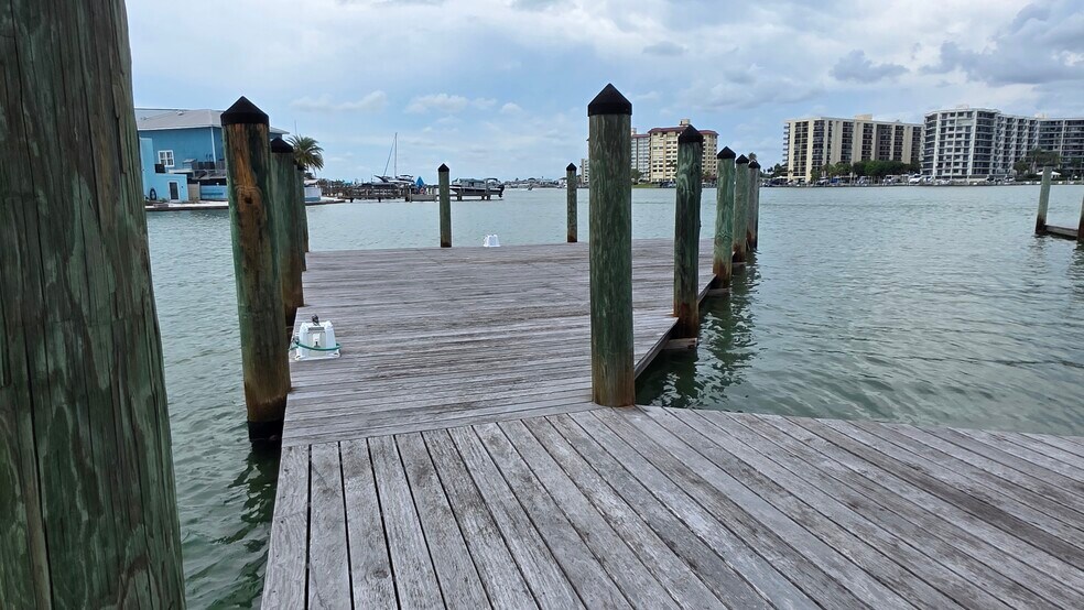 More Photos Of 625 Bay Esplanade, Clearwater Apartments For Sale