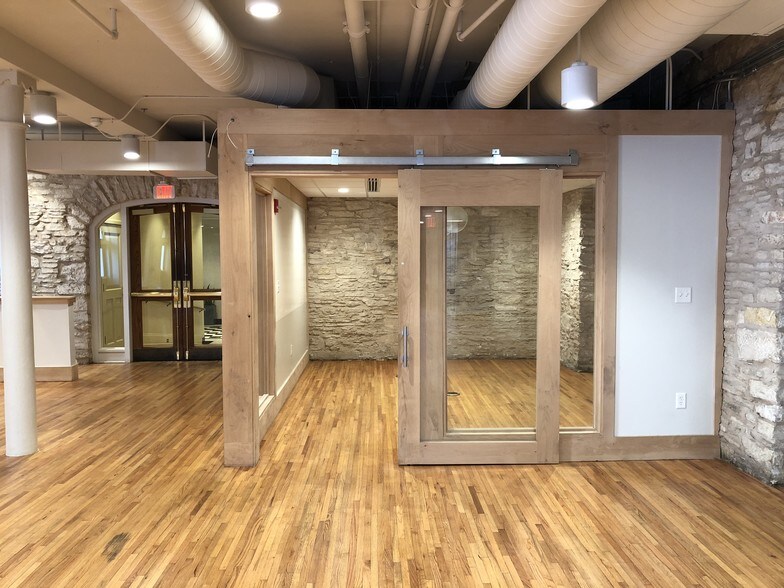 More Photos Of 620 Congress Ave, Austin Office For Lease