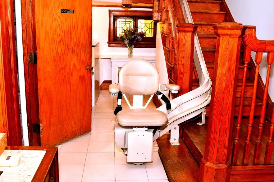 More Photos Of 2311 Roslyn Ave, Baltimore Assisted Living For Sale