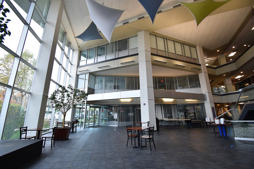 More Photos Of 300-400 Tradecenter, Woburn Office For Lease