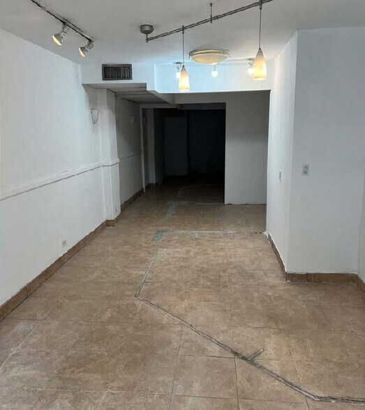 More Photos Of 219 W 79th St, New York Medical For Lease