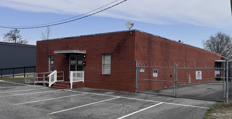 Primary Photo Of 1012 N Raleigh St, Greensboro Industrial For Sale