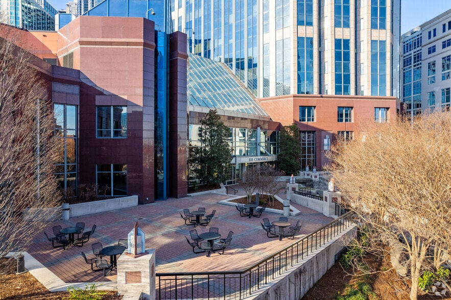 More Photos Of 333 Commerce St, Nashville Loft Creative Space For Lease